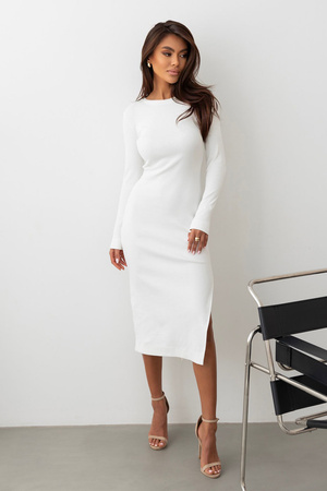 Elastyczna sukienka z rozcięciem ROMANCE