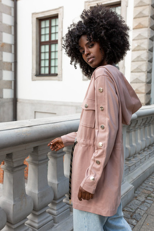 Narzutka z materiału premium - Jasny beż